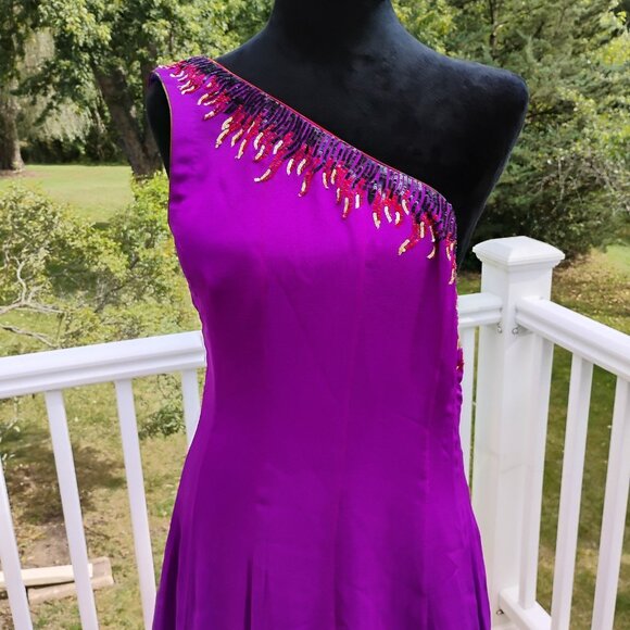 NAZILA COUTURE  size M Sequin Adorned One Shoulder Silk Chiffon Maxi Gown NWT - Picture 7 of 12